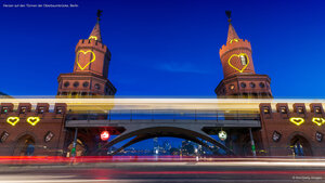 Herzen auf den Türmen der Oberbaumbrücke, Berlin