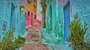 Colorful alleyway in the medina of Tétouan, Morocco