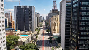 Vista aérea da Avenida Paulista na cidade de São Paulo