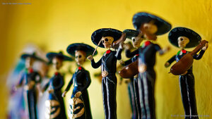 Day of the Dead calaca figurines