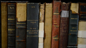Vista de livros antigos na Biblioteca Nacional Brasileira no Rio de Janeiro