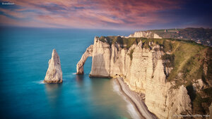 L’aiguille et la Porte d’Aval, falaises d’Étretat, Normandie