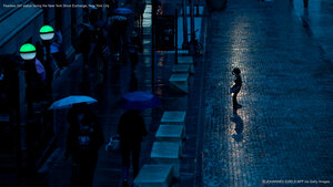 Fearless Girl statue facing the New York Stock Exchange, New York City