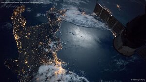 Volo della Stazione Spaziale sopra la punta meridionale dell'Italia