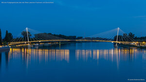 Mimram-Fußgängerbrücke über den Rhein zwischen Frankreich und Deutschland