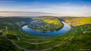 Moselle River loop, Kröv, Germany