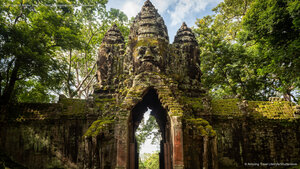 North Gate of Angkor Thom, Angkor Archaeological Park, Cambodia