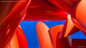 ‘Olympic Iliad’ sculpture by Alexander Liberman, located in Seattle, Washington