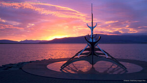 Sun Voyager sculpture by Jón Gunnar Árnason in Reykjavik, Iceland