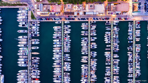 Vista aérea del puerto deportivo de lujo, Puerto Portals, Portals Nous, Mallorca, Islas Baleares, España