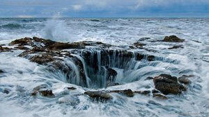 Thor's Well at Cape Perpetua on the Oregon coast