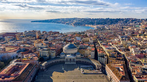 Vista aerea di Napoli da Piazza del Plebiscito